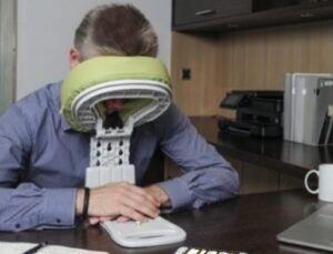coussin sieste bureau